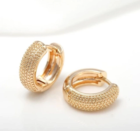 Huggie Hoop Earrings 18K Gold Plated Copper Textured Beaded Geometric Polka Dot Minimalist Jewelry For Women