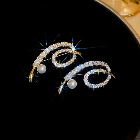 Elegante Spilla Con Lettera A Spirale Rame Zircone Perla Artificial Incastonata Squisito Accessorio Da Corsage Per Donne