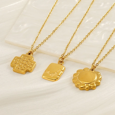 Collana Pendente Vintage Acciaio Inossidabile Placcato Oro 18K Croce Ancora Serpente Totem Gioielli Donna Elegante