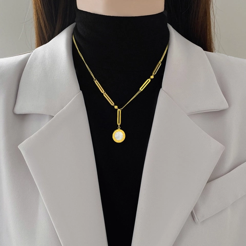Collar Con Colgante De Números Romanos Vintage Chapado En Oro Acero De Titanio Doble Cara Concha Blanca Disco Negro