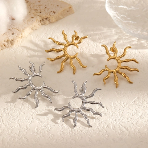 Sunburst Stud Earrings Stainless Steel Hollow Sun Shape Gold Plated Minimalist Trendy Jewelry For Women
