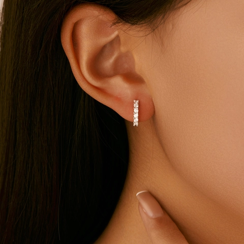 Pendientes Moissanita Huggie Hoop Plata Ley 925 Color D VVS1 Brillante Corte Redondo Minimalista Lujo Joyas Mujer