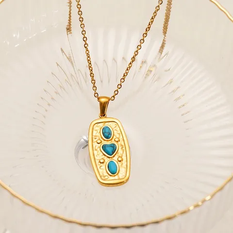 Vintage French Heart Turquoise Pendant Necklace 18K Gold Plated 304 Stainless Steel Hammered Rectangle For Women
