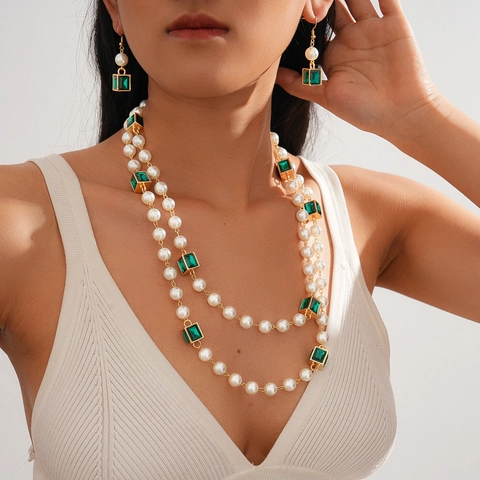 Retro Long Beaded Necklace And Earrings With Imitation Artificial Pearls Emerald Green Square Rhinestones Alloy Jewelry For Women