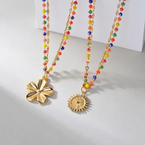 Collana a Doppio Strato in Acciaio Inossidabile Placcato Oro 18K per Donna Pendente Sole Fiore con Perline Colorate Gioielli