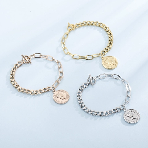 Vintage Queen Elizabeth Portrait Coin Pendant Bracelet Women Asymmetrical Chain 316L Stainless Steel Jewelry Toggle Clasp