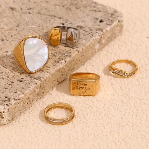 Vintage Roestvrij Stalen Geometrische Ring Voor Vrouwen 18K Verguld Never Give Up Vierkante Ring Strass Schelp Inlay Sieraden