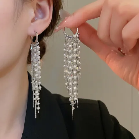 Orecchini A Cerchio Con Nappe Lunghe Rame Placcato Oro 18K Con Imitazione Perla Artificial Dischi Eleganti Da Donna