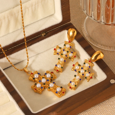 Vintage 18K Vergulde Roestvrijstalen Kruis Ketting En Oorbellen Met Kunstparels En Gekleurde Edelstenen Barok Stijl