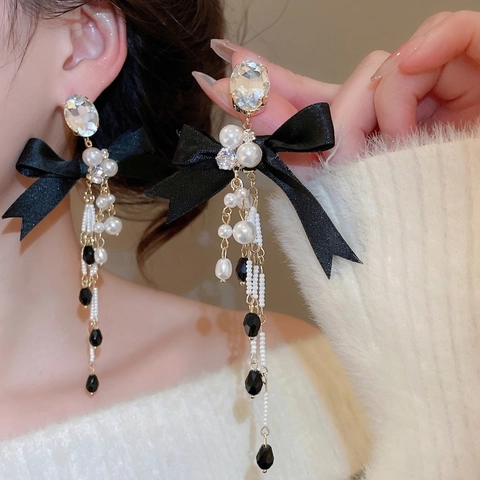 Orecchini Lunghi Con Nappa E Fiocco Per Donna Stile Francese Retrò Zircone Perla Artificial Lega Con Perno In Argento