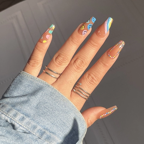 Regenbogen Smile Face Press On Nails Lang Coffin Bunte Herz Stern Glänzend Falsche Nägel Süße Dopamine Style