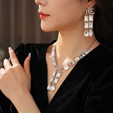 Collar Y Pendientes De Strass Cristal Aleación Lujo Estilo Corte Con Poste De Plata Para Mujeres