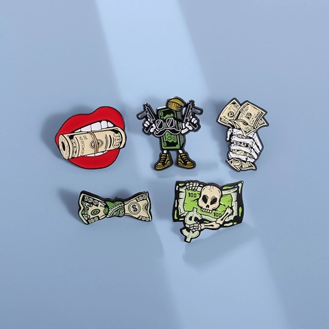 Spilla in Smalto Cartoon Teschio Dollaro in Lega Personalità di Tendenza Soldi Labbra Papillon Distintivo Spilla per Vestiti Cappello