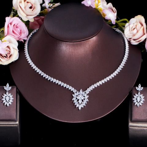 Ensemble de Bijoux Luxueux en Laiton et Zirconia pour Femmes Mariage Floral Taille Marquise Collier et Boucles d'Oreilles de Fête