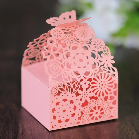 Scatola di Caramelle a Farfalla Traforata a Taglio Laser in Carta Perlata per Matrimonio Festa San Valentino