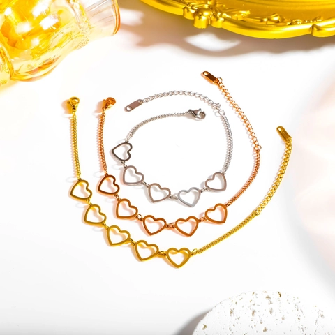 Pulsera de Eslabones de Corazón Hueco de Acero Inoxidable Estilo Ins para Mujer Chapado en Oro de 18K Joyas de Mano