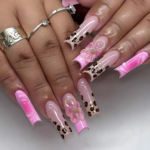 Uñas Postizas Largas Cuadradas Rosa Estampado Leopardo 3D Relieve Flor Hecho A Mano Elegante Moda Para Mujeres