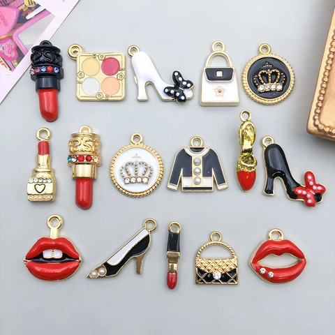 Dijes De Aleación Esmaltada Moda Lápiz Labial Tacones Altos Bolso Labios Corona Colgantes Para Hacer Joyas Accesorios DIY