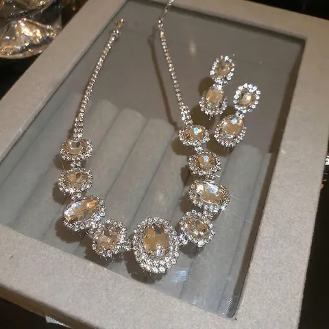 Collana Choker Con Strass Ovali E Orecchini Gioielli Rame Tono Argento Lusso Per Donne Festa Di Nozze