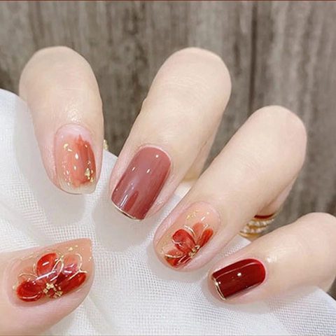 Uñas Postizas Francesas Color Burdeos Con Patrones De Flores Rojas Pan De Oro Elegantes Uñas Artificiales Para Mujer