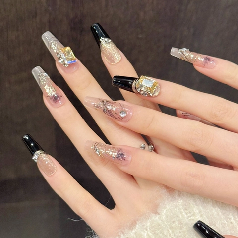Unghie Finte Fatte a Mano Nere French Tip Occhio di Gatto Oro Lusso Strass Farfalla Rosa Lunghe a Bara Nail Art Donna