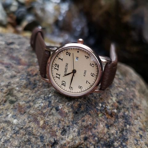 AIMEINI Women Fashion Quartz Watch Round Dial With Calendar Window Faux Leather Strap Casual Ladies Dress Wristwatch