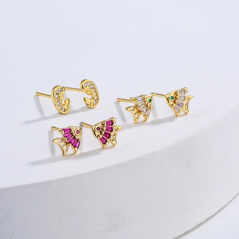 Orecchini A Lobo In Rame Placcati Oro 18K Zircone Micro Pavé Forme Pesce Rosso Vergine Maria Gioielli Raffinati Per Donne