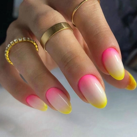 Uñas Postizas A Presión Degradado Rosa Amarillo Forma Almendra Uñas Largas Brillantes Color Cálido Manicura