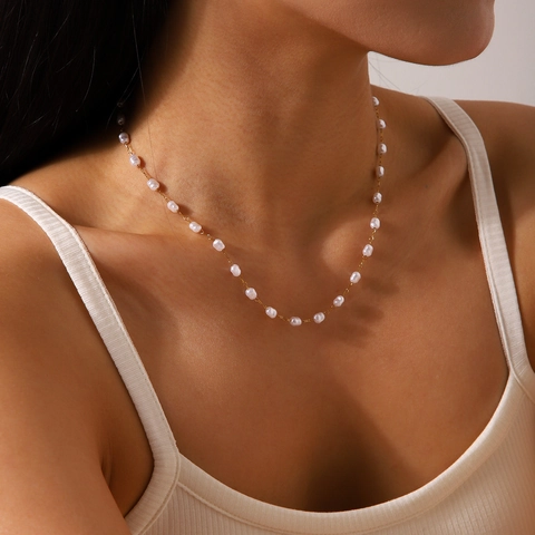 Elegant Irregular Artificial Pearl Necklace 18K Gold Plated Stainless Steel French Retro Light Luxury Jewelry For Women
