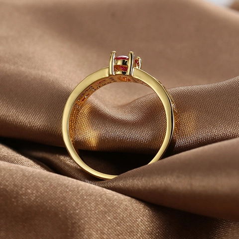 Bague Vintage En Zircon Rouge Ovale Pour Femme En Cuivre Plaqué Or Avec Micro Zircons Blancs Incrustés Bijoux De Mode Géométriques