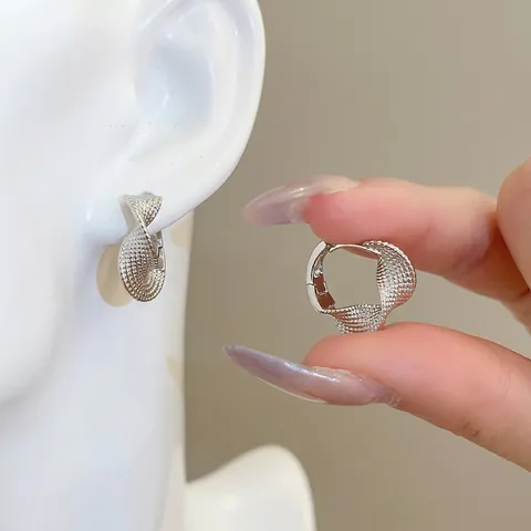Boucles D Oreilles Créoles Torsadées Élégantes Femme Cuivre Plaqué Argent Forme C Bijoux Minimalistes Avec Tige En Argent