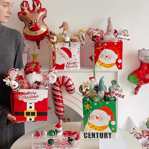 Weihnachts Geschenktüten Quadratische Spezialpapier Handverpackungsboxen Weihnachtsmann Schneemann Muster Festliche Feiertagsfeier