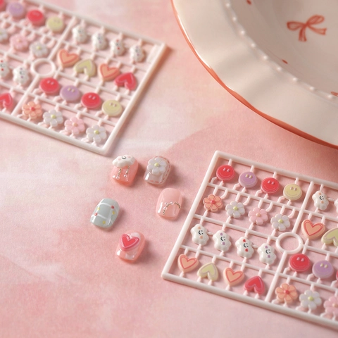 Nail Art Charms Resin 3D Cartoon Smile Face Star Cloud Heart Flower Shapes Sweet Macaron Colors For DIY Manicure Decor