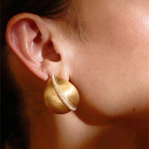 Pendientes De Botón De Aleación En Forma De Gota Con Perla Artificial De Imitación Vintage Francés Metal Cepillado Hueco Joyería Geométrica