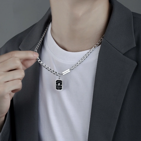 Collana Con Pendente Da Uomo Catena Curb Lega Acciaio Al Titanio Targhetta Rettangolare Good Luck Numero Romano XII Gioielli Hip Hop