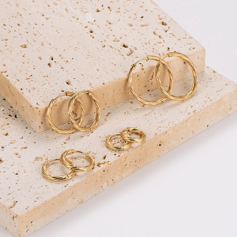 304 Edelstahl Creolen 18K Vergoldet Gedrehtes Gestreiftes Kabeldesign Geometrisch Rund Vintage Stil Für Frauen