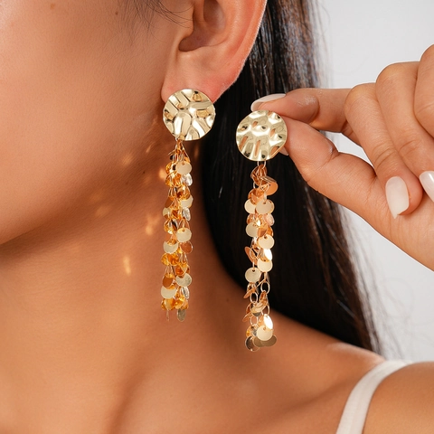 Orecchini Tondi Martellati Con Nappe Di Paillettes E Perni In Argento Gioielli Color Oro Multistrato Per Donna