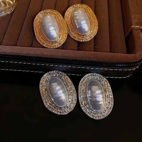 Pendientes Botón Ovalados Grandes Imitación Perla Artificial Textura Plegada Aleación Metal Retro Barroco Vintage Pin De Oreja Plata