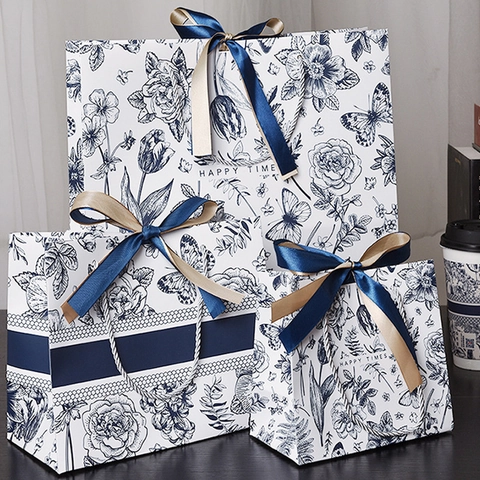 Floral Butterfly Print Paper Gift Bags With Ribbon Bow For Festival Wedding Party Elegant Handheld Packaging Bags