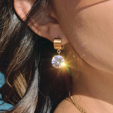 Pendientes de Aro con Colgante de Zirconia de Acero Inoxidable Chapado en Oro Impermeable Hipoalergénico Joyería de Moda para Mujer