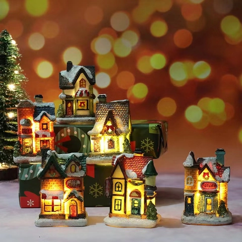 Weihnachten Leuchtendes Harzhaus Ornamente LED Beleuchtet Schneebedeckt Miniatur Dorf Desktop Dekoratives Geschenk