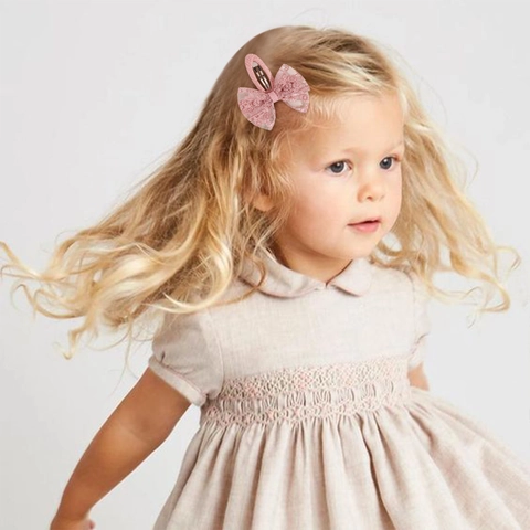Pince à Cheveux Nœud en Dentelle Brodée pour Enfants Design Fleur en Tissu Maille Fait à la Main Princesse BB Clip pour Filles