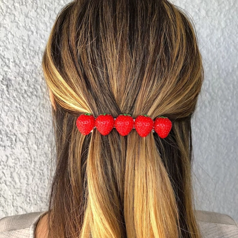 Strawberry Hair Clip Handmade Fruit Barrette Resin Plastic Decorative Hairpin For Women Sweet Summer Style Accessory