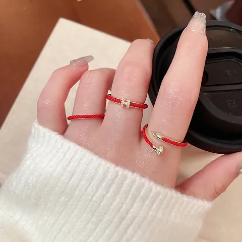 Anello Aperto In Rame Smalto Rosso Colore Oro Zircone Incastonato Forma Di Chiodo Design Lettera Accessorio Moda Donna