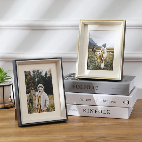 Nordic Style Wood Grain Photo Frame Modern Simple Desktop Display And Wall Hanging MDF Resin Picture Frame Home Decor