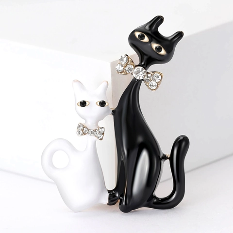 Spilla Due Gatti in Smalto Papillon in Strass Pin Animale per Donna Moda Lega Accessorio Abbigliamento Gioielli Creativi Regalo