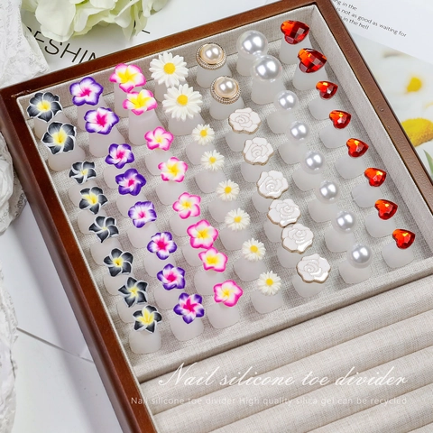 Silicone Toe Separators For Pedicure Nail Art Soft Resin Flower Daisy Rhinestone Design Reusable Foot Care Dividers Women