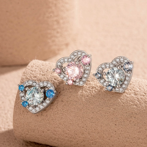 Orecchini A Cuore In Acciaio Al Titanio Con Zirconia Chiusura A Vite Piercing Cartilagine Gioielli Eleganti Per Donna