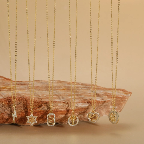 Collar de Colgante de Cobre Chapado en Oro con Circonia para Mujer Tendencia Serpiente Estrella Corazón Rayo Cadena Joyería de Moda