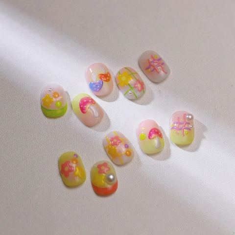 Stickers Nail Art 3D Relief Champignons Fleurs Colorées Autocollants Décoration Manucure Pour Ongles DIY